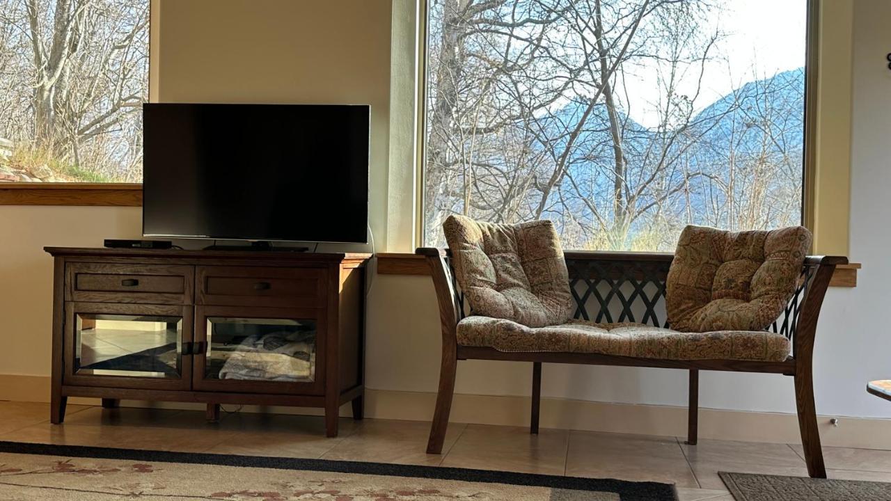 Eagle Peak Guesthouse Eagle River Extérieur photo